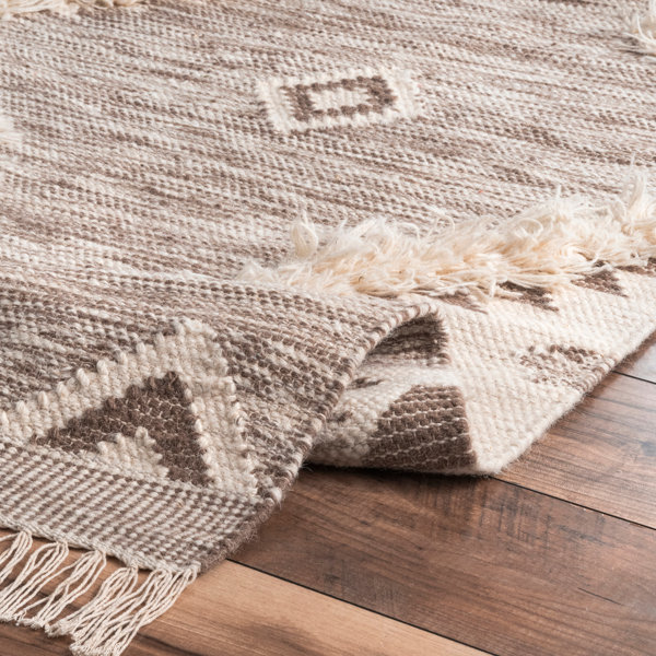 Isabelle & Max™ Northport Handmade HandKnotted Wool Beige Rug